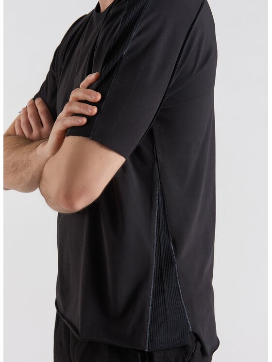 Pako Lorente Pako Lorente T-Shirt M21SF-TX-016 Czarny Classic Fit