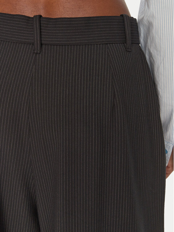 Munthe Munthe Medžiaginės kelnės 244141624412 Juoda Regular Fit