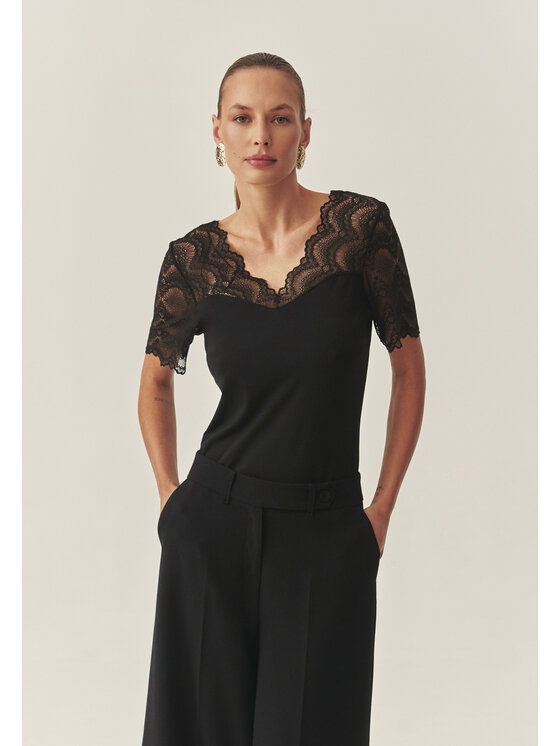 TATUUM TATUUM Bluzka LACEY Czarny Classic Fit