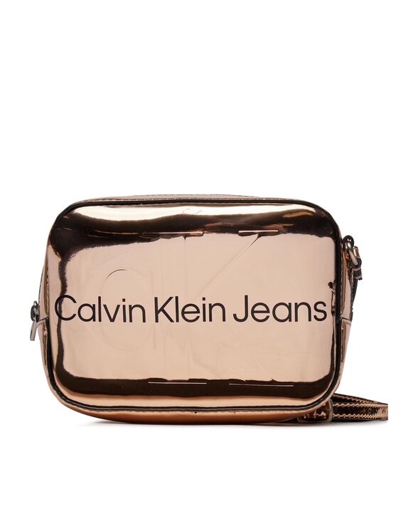 Geantă Calvin Klein Jeans Sculpted Camera Bag18 Mono F K60K611859 Roz