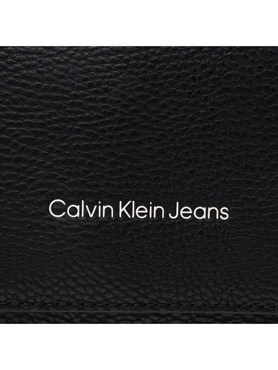 Calvin Klein Sculpted Pebble Bag K60K608937