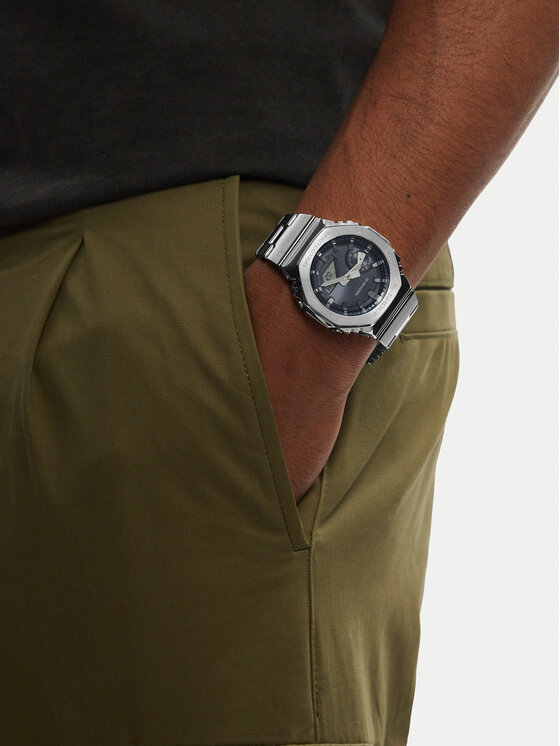 G-Shock G-Shock Uhr GM-2110D-8AER Silberfarben