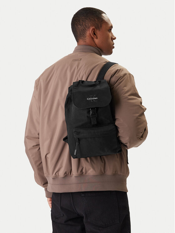 Calvin Klein Calvin Klein Rucksack Bold Mini Flap Backpack LV04D3320G Schwarz