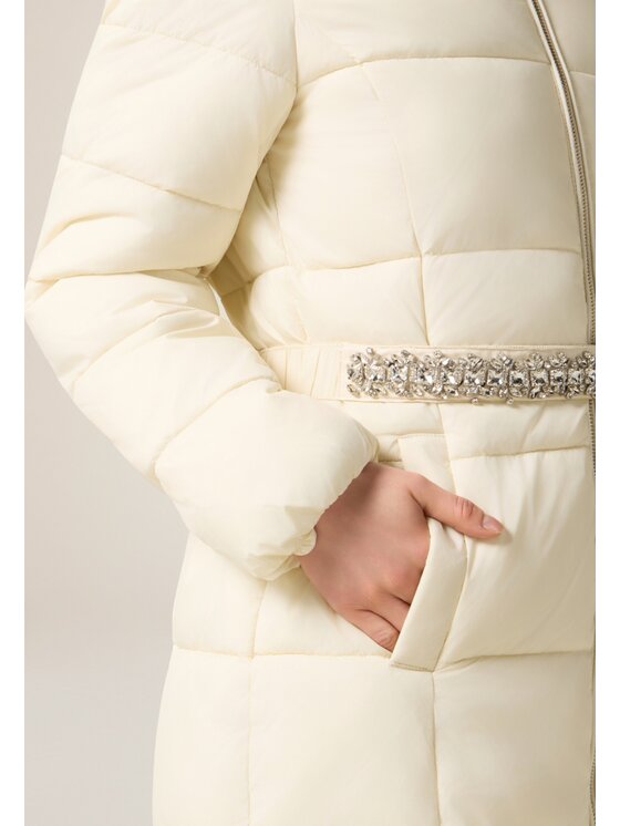 Oltre Oltre Giubbotto piumino F008R001488N021 Nero A-Line Fit