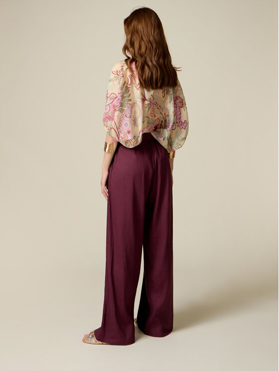 Oltre Oltre Spodnie materiałowe P002J002453N036 Bordowy Regular Fit