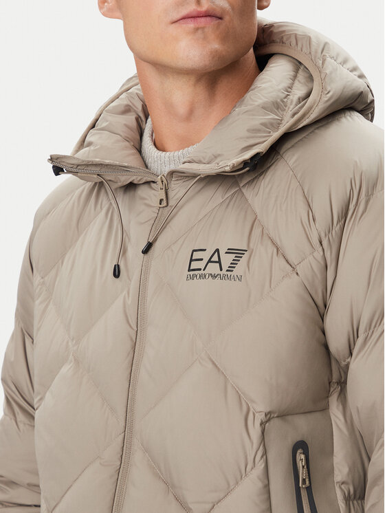 EA7 Emporio Armani EA7 Emporio Armani Sulejope 7M002396 AF15923 U6167 Helebeež Regular Fit