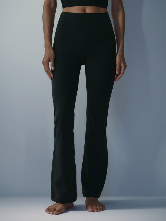 4F 4F Legginsy LUMINOUS FLIGHT Czarny Slim Fit
