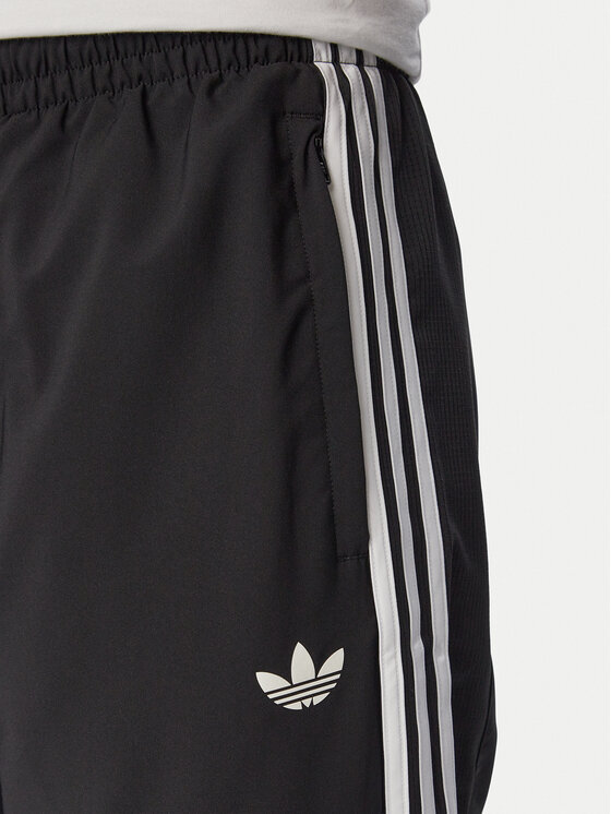 adidas adidas Sportinės kelnės Care Bears KR1480 Juoda Oversize
