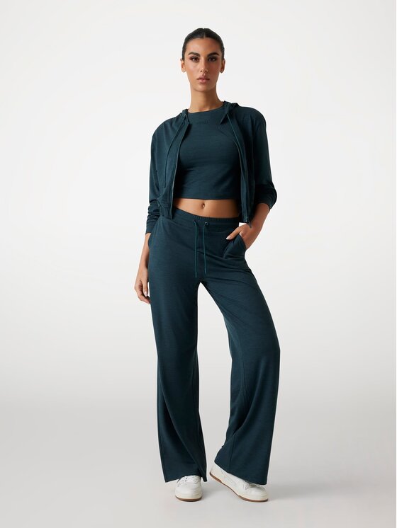 Guess Guess Mikina 177297 Zelená Classic Fit