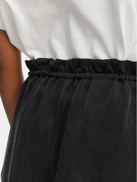 HUGO HUGO Pantaloncini di tessuto Hermione-1 50559554 Nero Loose Fit