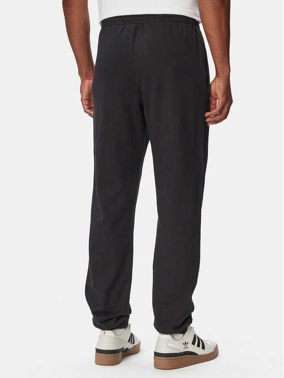 adidas adidas Spodnji del trenirke Trefoil Essentials KR3463 Črna Regular Fit