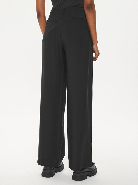 Calvin Klein Jeans Calvin Klein Jeans Hlače iz tkanine J20J223917 Črna Relaxed Fit