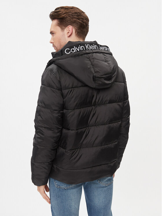 Calvin Klein Jeans Calvin Klein Jeans Žieminė striukė J30J324330 Juoda Regular Fit