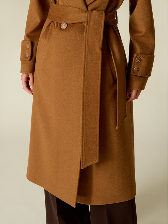Oltre Oltre Płaszcz zimowy 0019J000176N012 Brązowy A-Line Fit