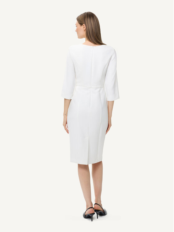 KMX KMX Sukienka koktajlowa 924580009 Kremowy Fitted Fit