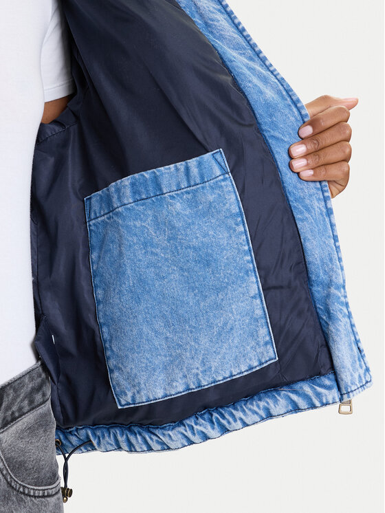 Guess Jeans Guess Jeans Zimné bundy W5BL85 D6181 Modrá Regular Fit