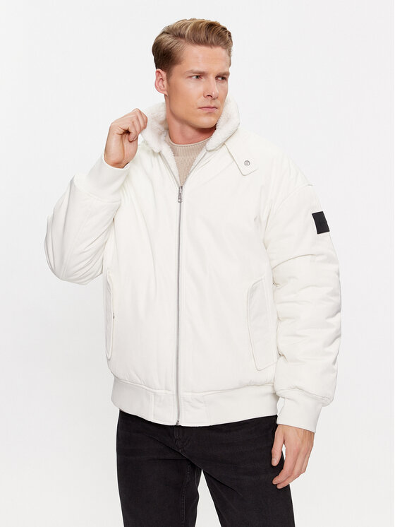 Calvin Klein Jeans Calvin Klein Jeans Bomber-jakk J30J324123 Ekrüüvärv Oversize