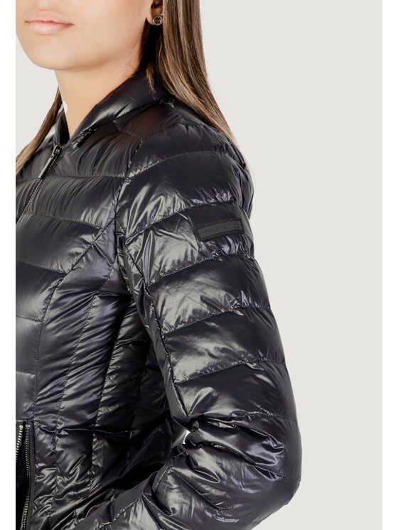Armani Exchange Armani Exchange Kurtka puchowa DOWN JACKET Czarny Casual Fit