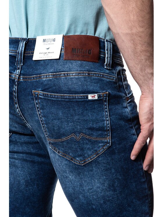 Mustang Mustang Pantaloncini di jeans CHICAGO SHORT Blu Regular Fit