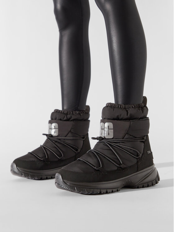 Ugg Ugg Śniegowce W Yose Ruffer Mid 1131978 Czarny