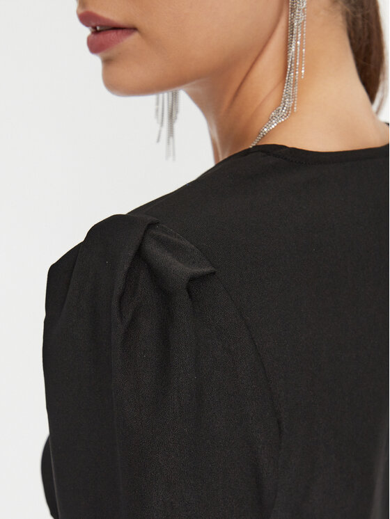 YAS YAS Sukienka codzienna 26031704 Czarny Regular Fit