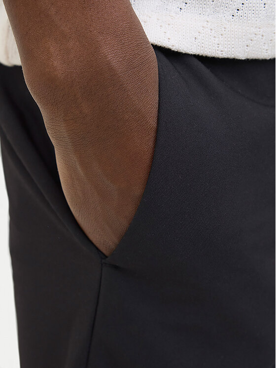 Jack&Jones Jack&Jones Шорти з тканини Stace 12271357 Чорний Relaxed Fit