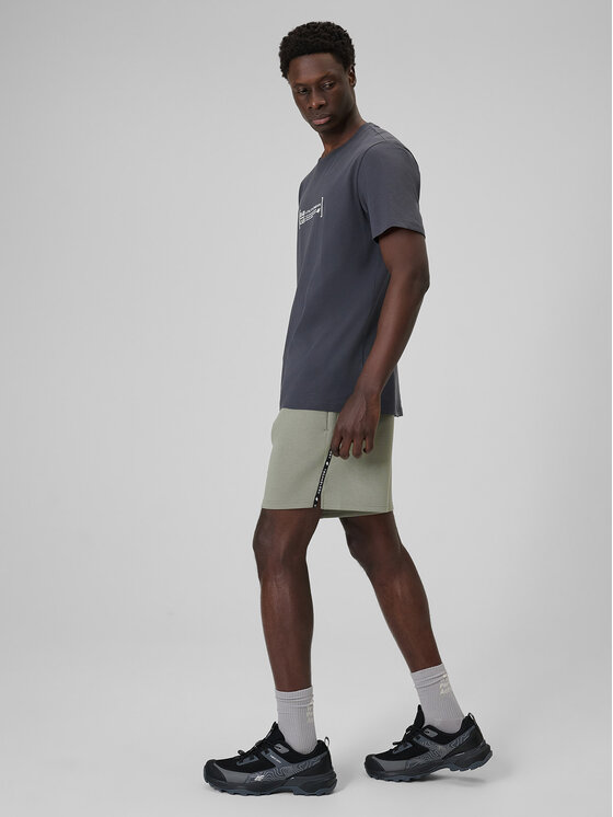 4F 4F Szorty sportowe SPORTS CLUB Khaki Regular Fit