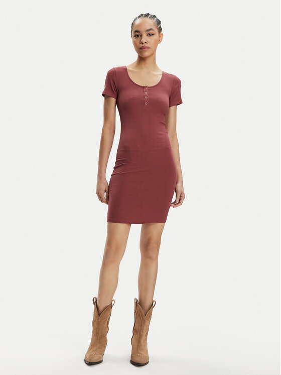 Pieces Pieces Hétköznapi ruha Kitte 17146324 Piros Slim Fit