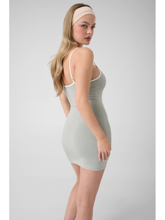 Guess Guess Každodenní šaty 183178 Zelená Classic Fit