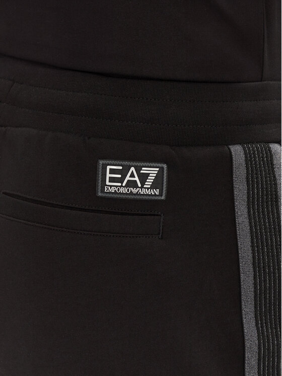 EA7 Emporio Armani EA7 Emporio Armani Szorty sportowe 7M000544 AF12660 UC001 Czarny Regular Fit