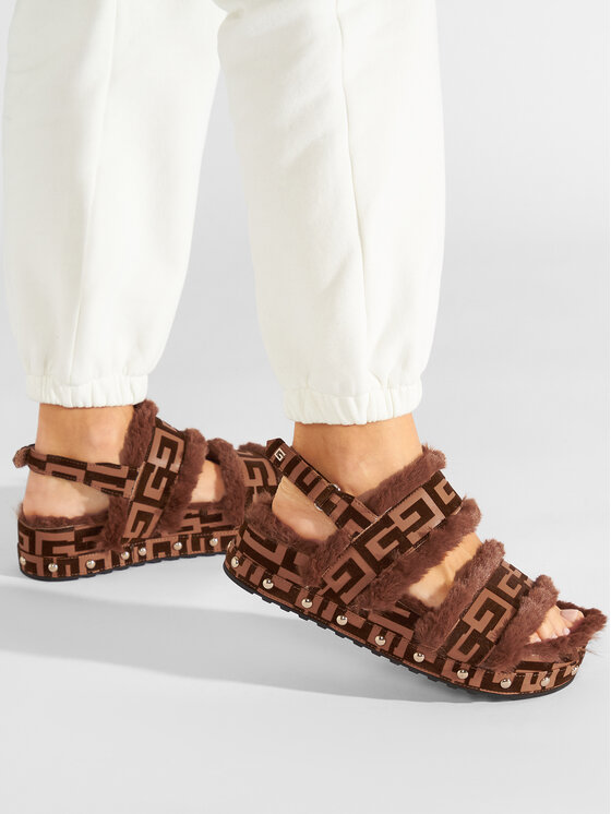 Guess Guess Sandalen Vasya FL7VAS FAL03 Braun