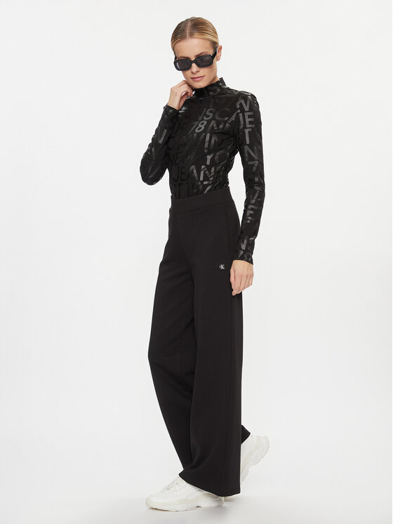 Calvin Klein Jeans Pantaloni da tuta Ck Embro Badge Knit Pant J20J222597 Nero Regular Fit Modivo