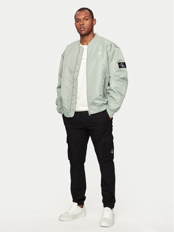 Calvin Klein Jeans Calvin Klein Jeans Куртка бомбер J30J325110 Зелений Relaxed Fit