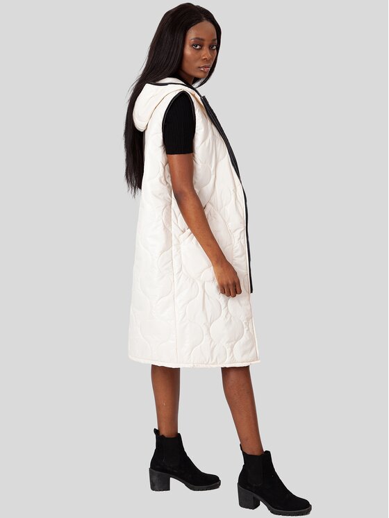 Perso Perso Bezrękawnik BLE225302F Beżowy Regular Fit