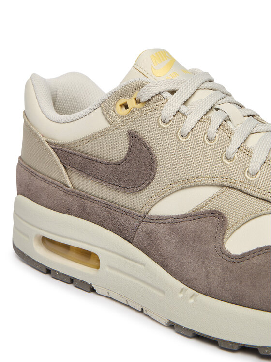 Nike Nike Superge Air Max 1 Premium IB6390 001 Bela