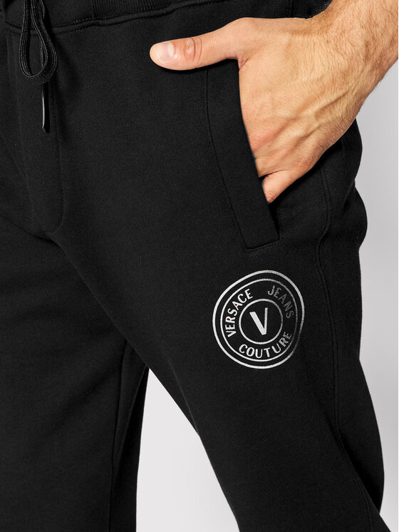 Versace Jeans Couture Versace Jeans Couture Teplákové nohavice Vemblem S Foil 73GAAT06 Čierna Regular Fit