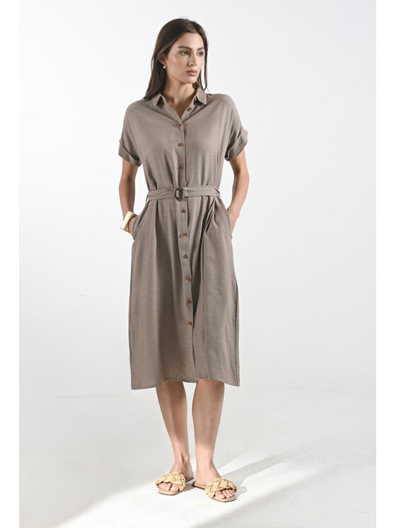 Femestage Femestage Košilové šaty Femestage ESSENTIAL LINE DRE2680-016 Hnědá Regular Fit