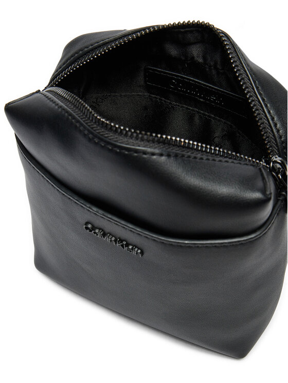 Calvin Klein Calvin Klein Torbica za okrog pasu Clean Essential Cube Reporter K50K512183 Črna