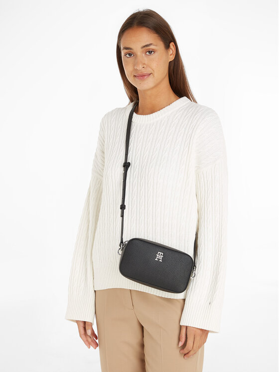 Tommy Hilfiger Tommy Hilfiger Käekott Th Emblem Camera Bag AW0AW15179 Must