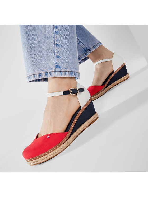 tommy hilfiger basic closed toe mid wedge