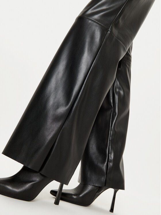 Guess Guess Pantaloni in similpelle Vixen W4PB68 WF8Q0 Nero Regular Fit