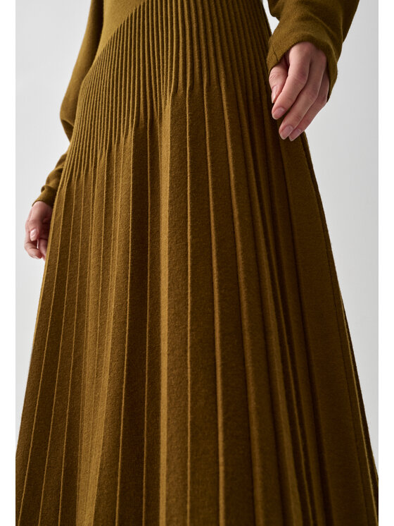 TATUUM TATUUM Sukienka dzianinowa LUNA Khaki A-Line Fit
