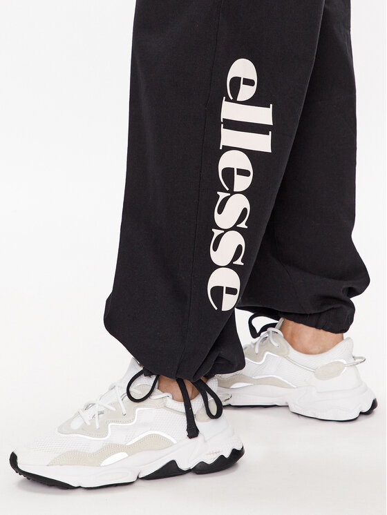 Ellesse Ellesse Dressipüksid Trantu SGR17960 Must Relaxed Fit