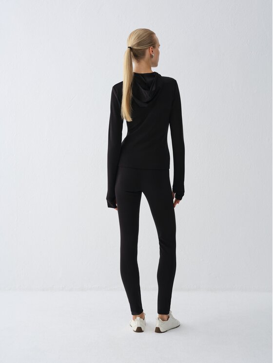 La Mania La Mania Bluza MANDIE Czarny Basic Fit