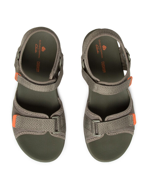 Clarks online cloud step