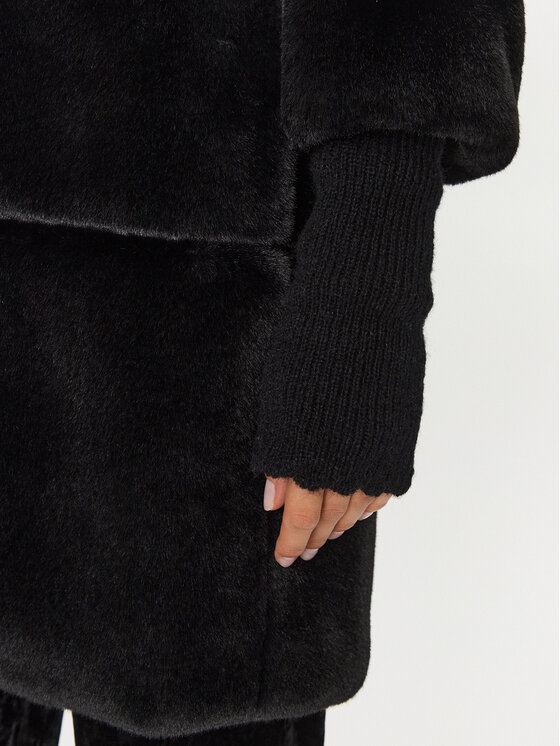 Patrizia Pepe Patrizia Pepe Шуба 2O0108/E5T7-K103 Чорний Regular Fit