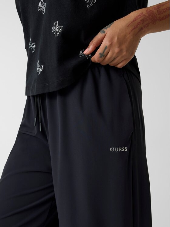 Guess Guess Kalhoty z materiálu 180776 Černá Classic Fit