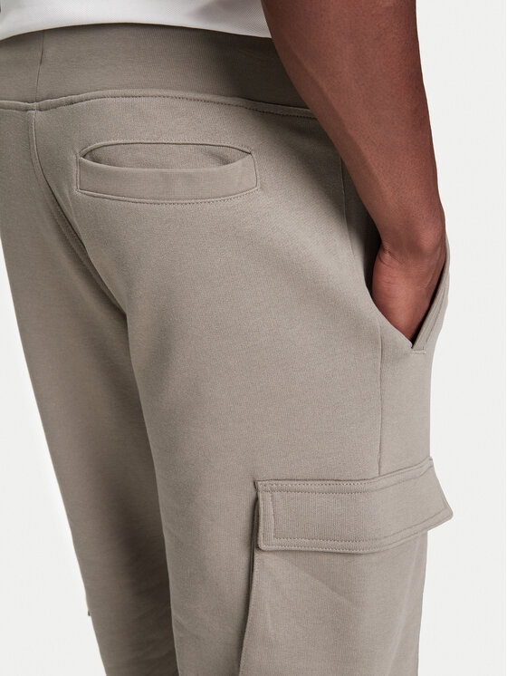 Guess Guess Melegítő alsó Z4YB08 KAIJ1 Khaki Regular Fit