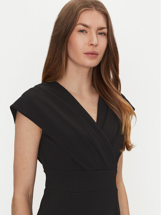 Rinascimento Rinascimento Koktejlové šaty CFC0122760003 Černá Regular Fit