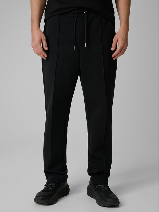 4F 4F Spodnie dresowe SPORT STORIES 25/26 Czarny Regular Fit